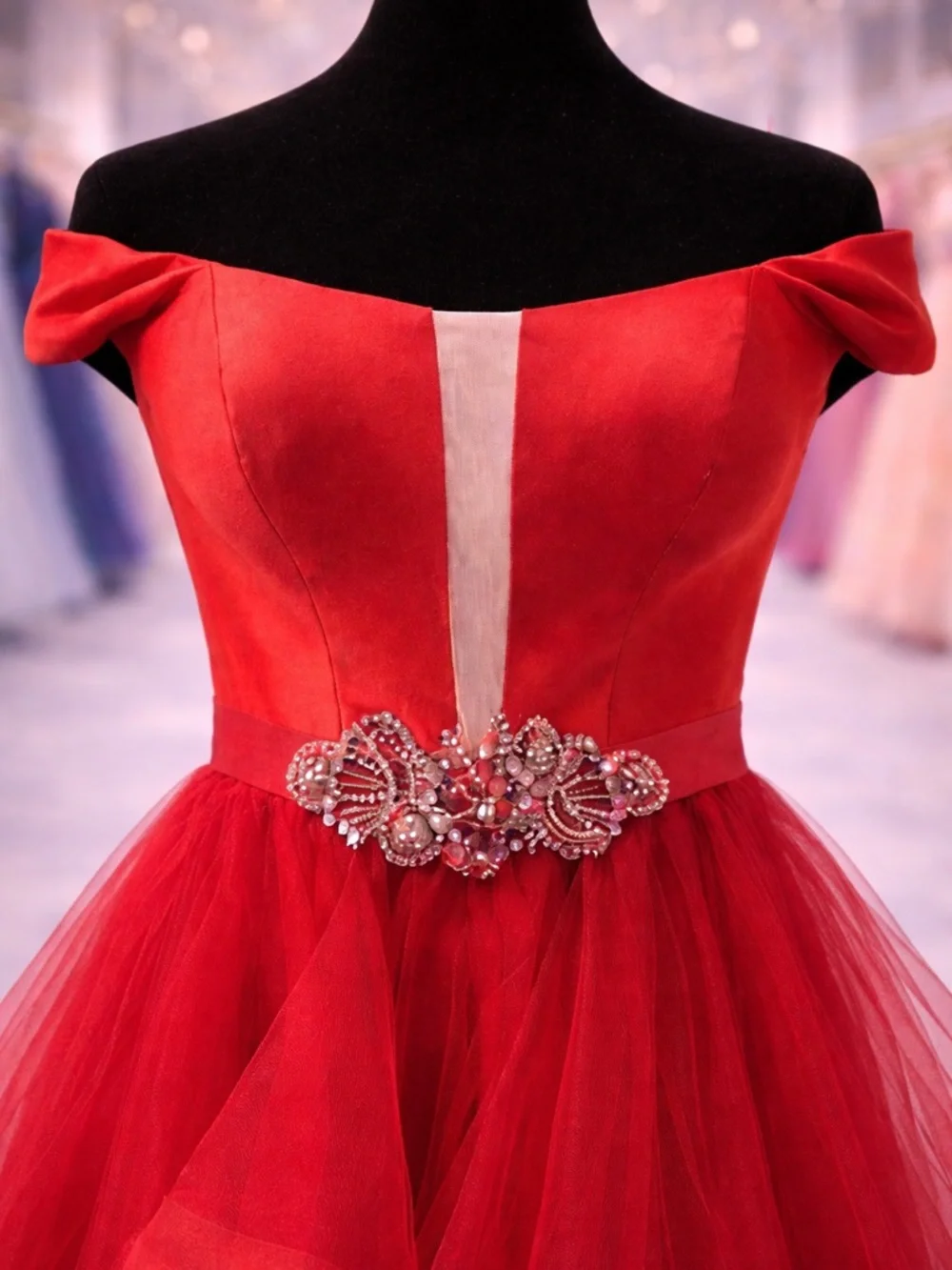 Glamour by Terani Red High-Low Tulle Gown – Size 6 - Picture 2 of 13